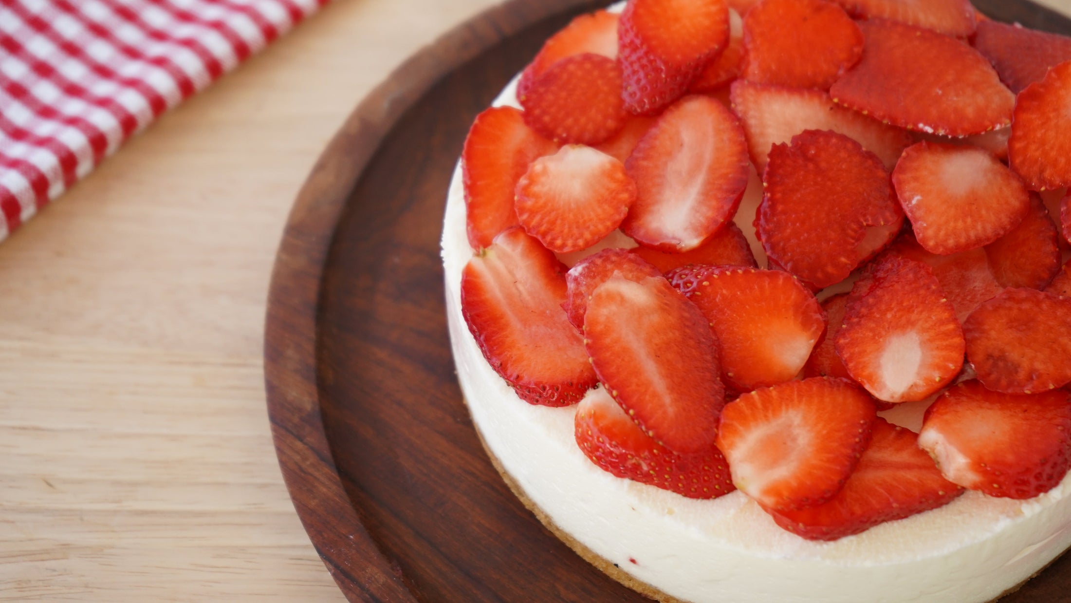 Baking with RRO - 3-in-1 Strawberry Cheesecake